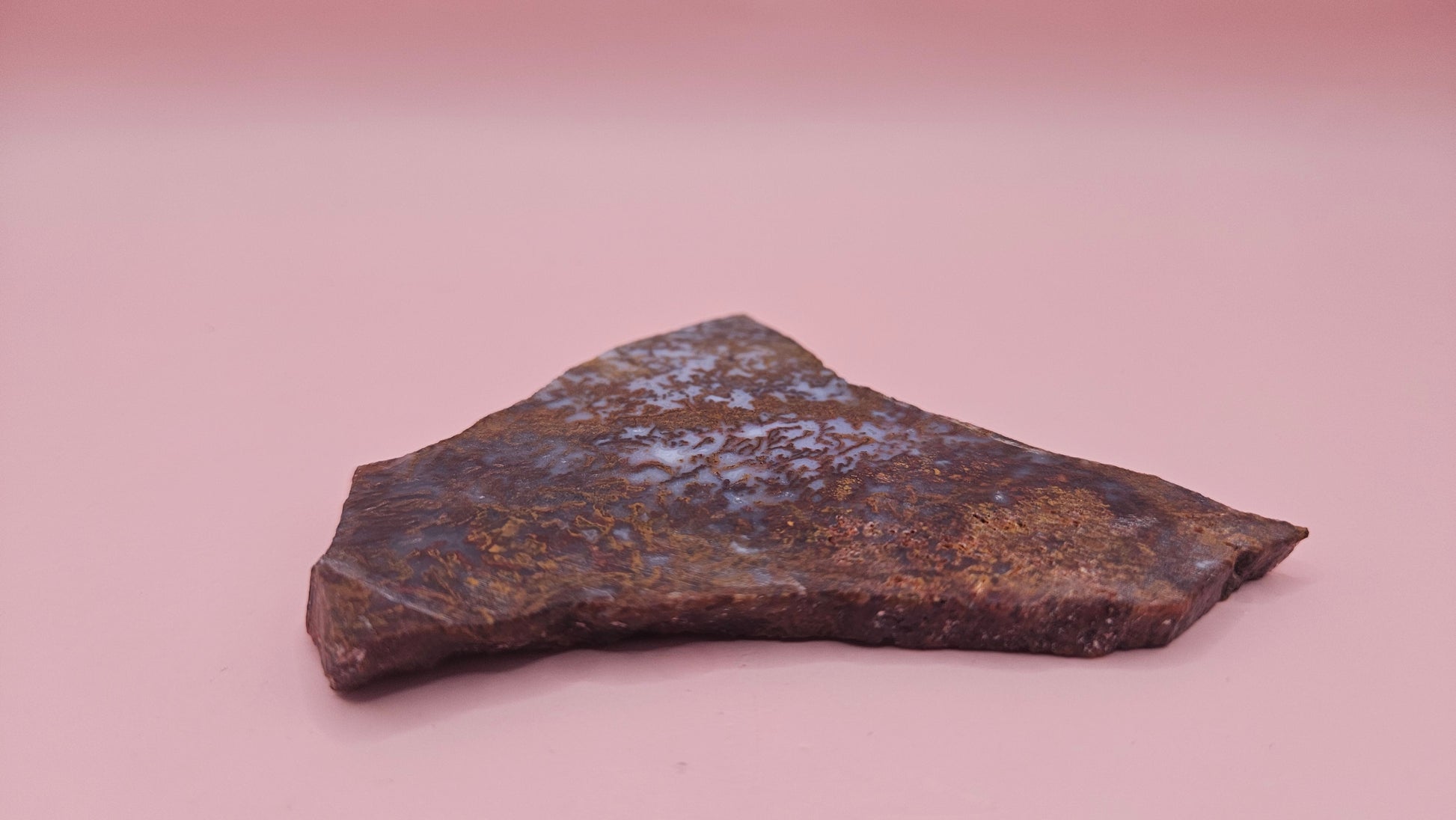 60g Hatch New Mexico rhyolite slab with golden brown and lavender dendritic patterns and natural volcanic textures – perfect for cabbing, display, or artisan use